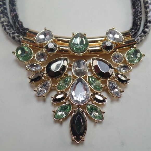 Banana Republic Jewelry - Banana Republic Gold, Green, & Black Necklace